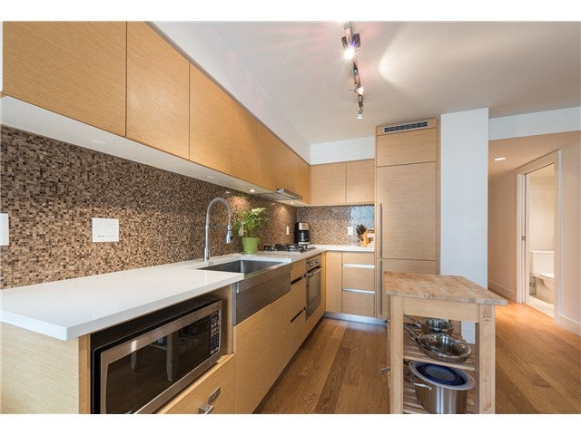 # 808 565 SMITHE ST - Downtown VW Apartment/Condo for sale, 1 Bedroom (V1098312)