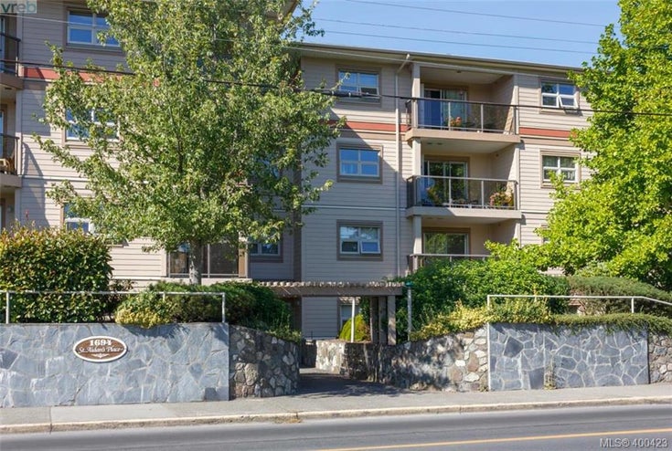 400 1694 Cedar Hill Cross Rd - SE Mt Tolmie Condo Apartment for sale, 2 Bedrooms (400423)