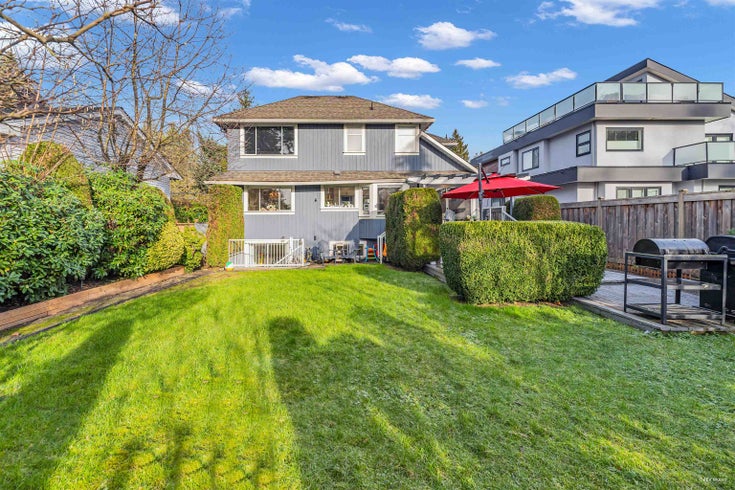 633 Fir Street - Central Lonsdale Single Family Residence for Sale, 4 Bedrooms (R3008174)