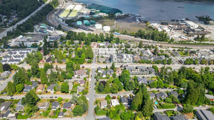 126 Elgin Street - Port Moody Centre Single Family Residence for Sale, 2 Bedrooms (R3030364)