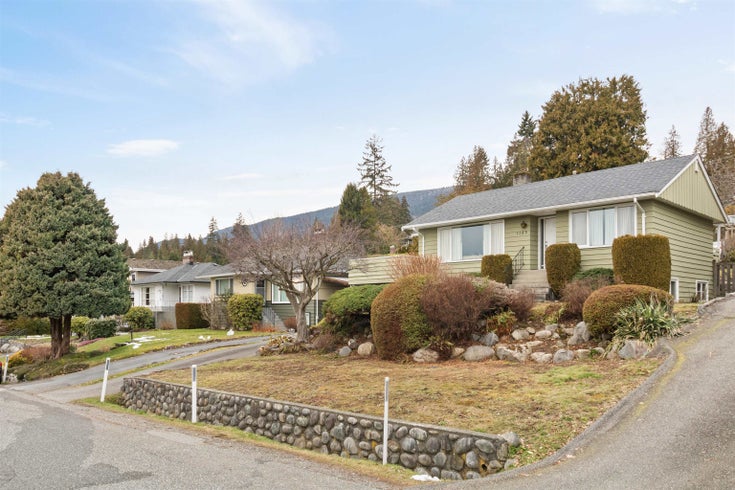 1165 Lawson Avenue - Ambleside Single Family Residence for Sale, 3 Bedrooms (R3031219)