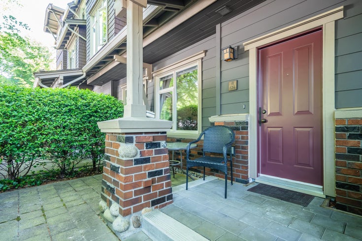 124 600 PARK CRESCENT - GlenBrooke North Townhouse, 1 Bedroom (R2782756)