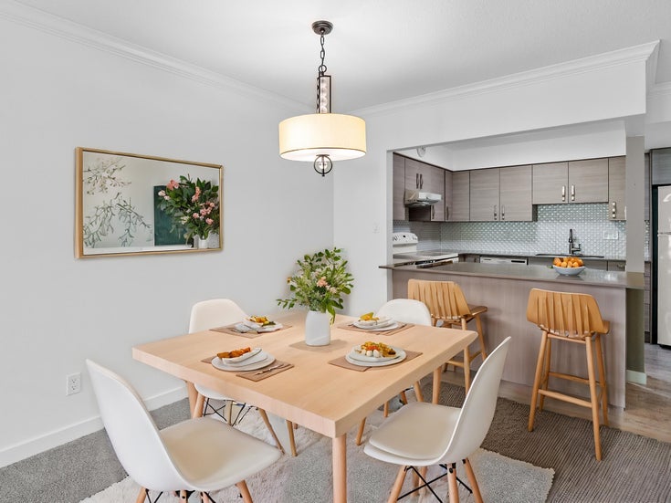 304 1531 MERKLIN STREET - White Rock Apartment/Condo, 2 Bedrooms (R2920757)