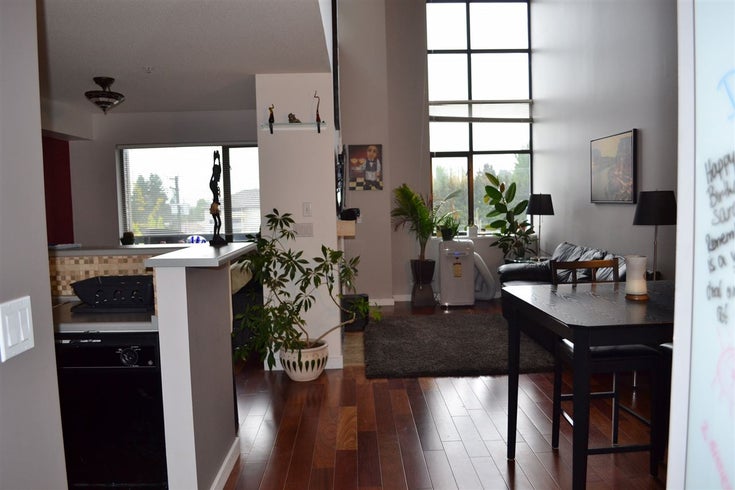 422 10866 CITY PARKWAY - Whalley Apartment/Condo, 1 Bedroom (R2075144)