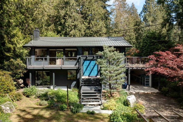 1506 Henderson Avenue - Roberts Creek Single Family Residence for Sale, 3 Bedrooms (R2999670)