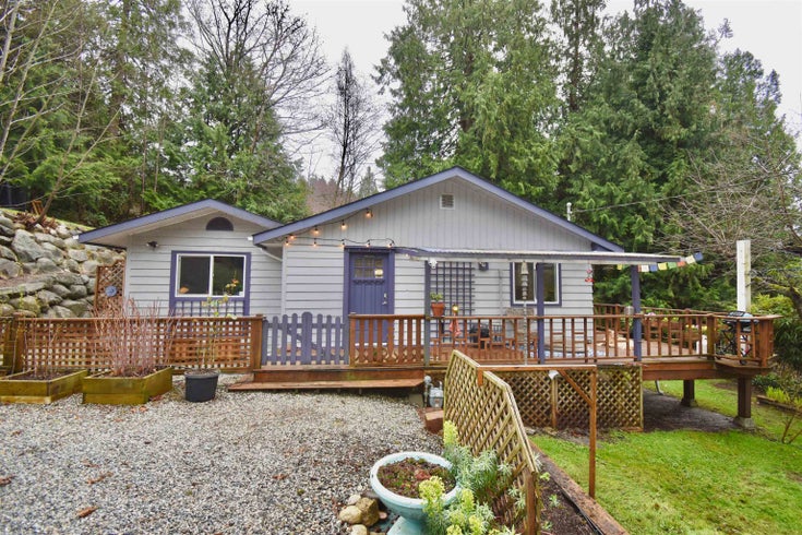 776 Geddes Road - Roberts Creek Single Family Residence for Sale, 2 Bedrooms (R3013487)
