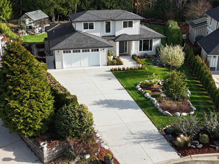 1414 Sunrise Place - Gibsons & Area Single Family Residence for Sale, 3 Bedrooms (R3067314)