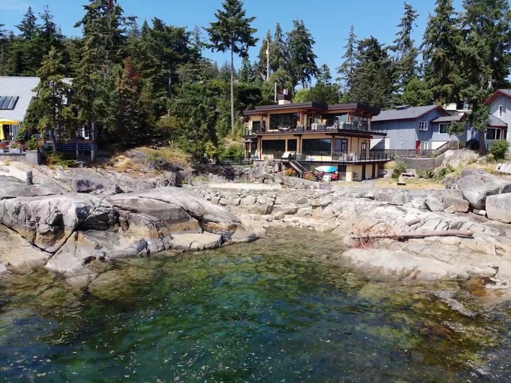 9217 Truman Road - Halfmn Bay Secret Cv Redroofs Single Family Residence for Sale, 4 Bedrooms (R3079631)