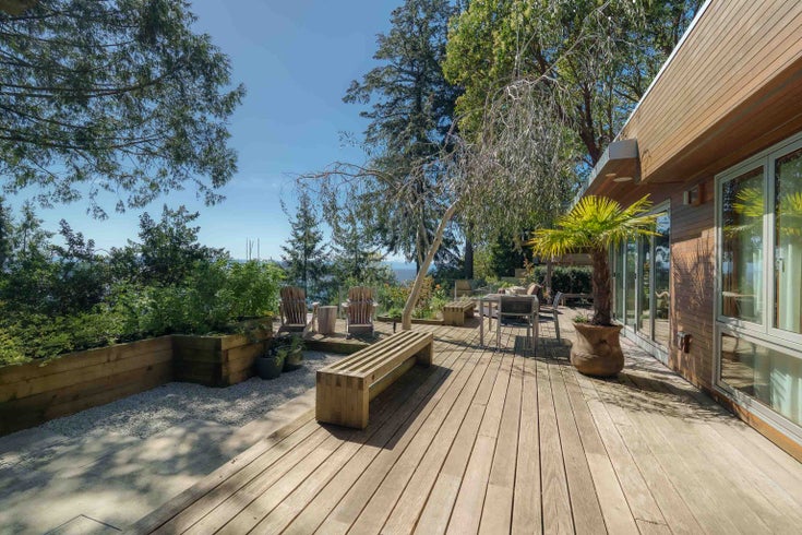 6329 Sunshine Coast Highway, Sechelt, BC - Sechelt District Single Family Residence for Sale, 2 Bedrooms (R3009129)