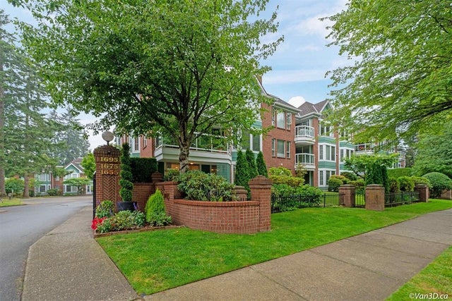 203 1655 AUGUSTA AVENUE - Simon Fraser Univer. Apartment/Condo for sale, 2 Bedrooms (R2807755)