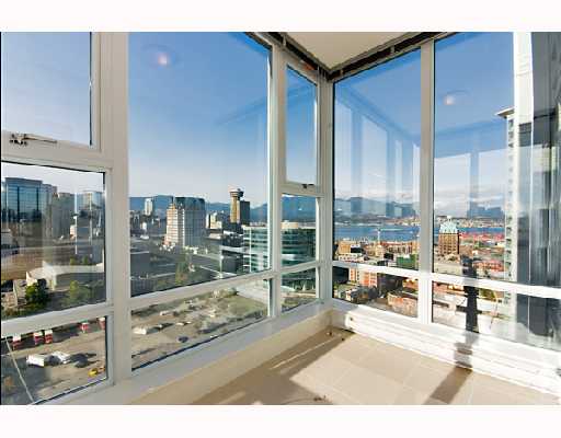 # 2702 668 CITADEL PARADE BB - Downtown VW Apartment/Condo for sale, 2 Bedrooms (V671888) #1