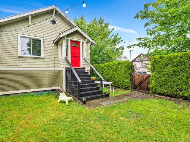 4605 Fraser Street - Fraser VE Single Family Residence for Sale, 4 Bedrooms (R3034075)