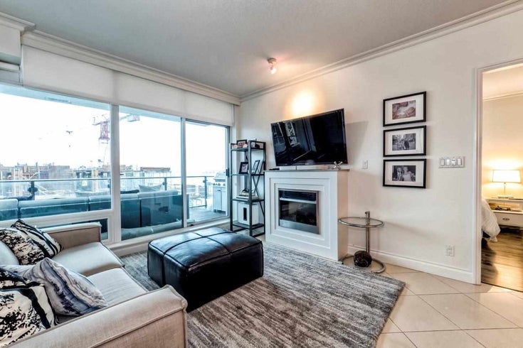 1105 162 VICTORY SHIP WAY - Lower Lonsdale Apartment/Condo for sale, 2 Bedrooms (R2237077)