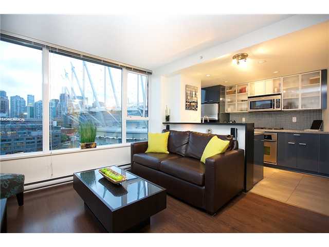 # 1806 33 SMITHE ST - Yaletown Apartment/Condo for sale, 1 Bedroom (V899900)