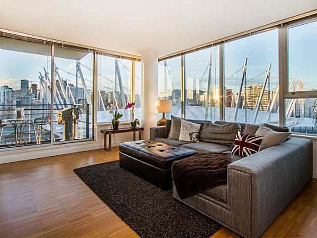 # 2708 33 SMITHE ST - Yaletown Apartment/Condo for sale, 1 Bedroom (V1111604)