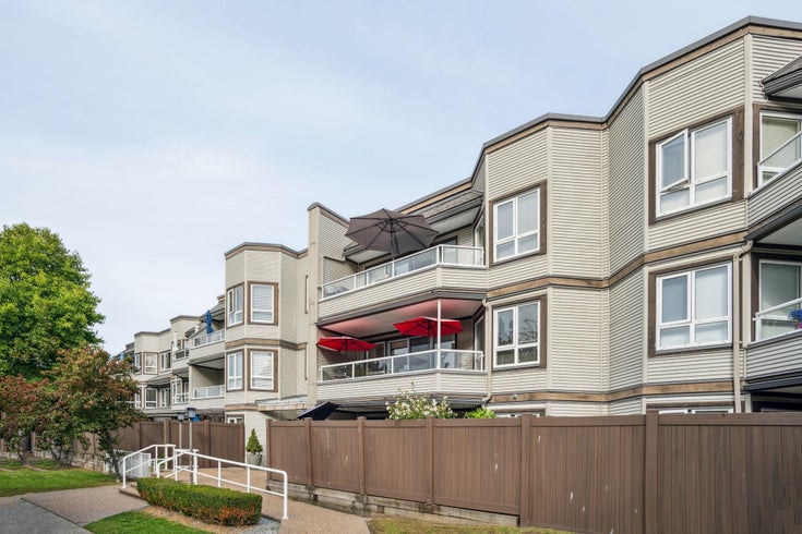 214 1840 E SOUTHMERE CRESCENT - Sunnyside Park Surrey Apartment/Condo, 2 Bedrooms (R2933466)