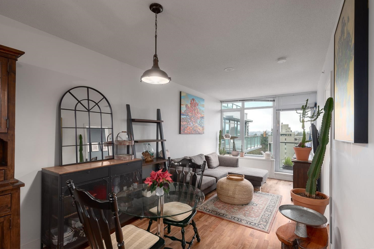 812 250 E 6th Avenue - Mount Pleasant VE Apartment/Condo, 1 Bedroom (R2948229)