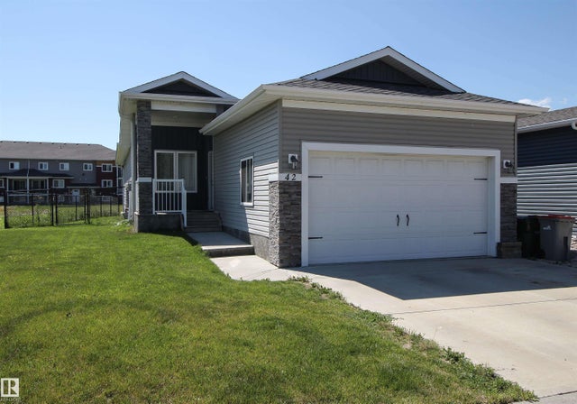 42 SUN MEADOWS CL - Sun Meadows Detached Single Family for Sale, 2 Bedrooms (E4454033)