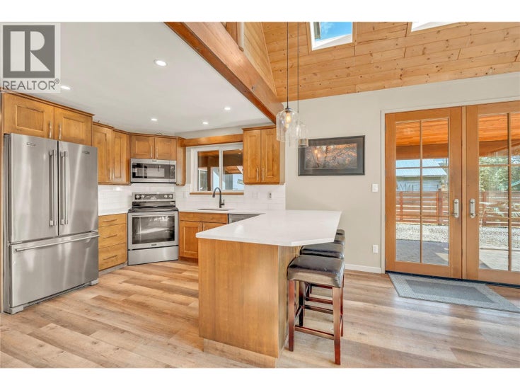 178 2ND Street - Coalmont Tulameen House for Sale, 2 Bedrooms (10363317)