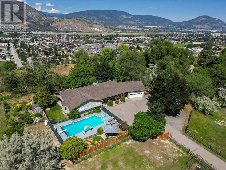 3575 VALLEYVIEW Road - Penticton House for sale, 4 Bedrooms (10313445)