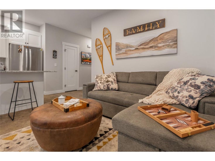 300 Creekview Road Unit# 2 - Penticton Row / Townhouse for Sale, 3 Bedrooms (10337748)