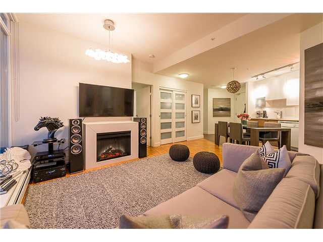 1101 175 W 2nd Street - Lower Lonsdale Apartment/Condo for sale, 2 Bedrooms (V1106963)