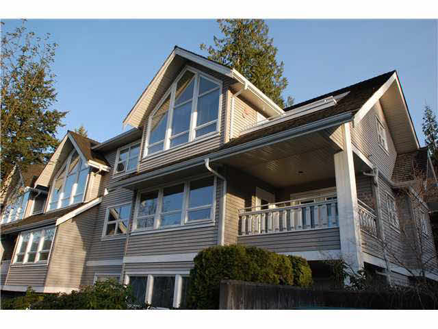 201 1145 E 29th Street - Lynn Valley Apartment/Condo for sale, 2 Bedrooms (V885912)