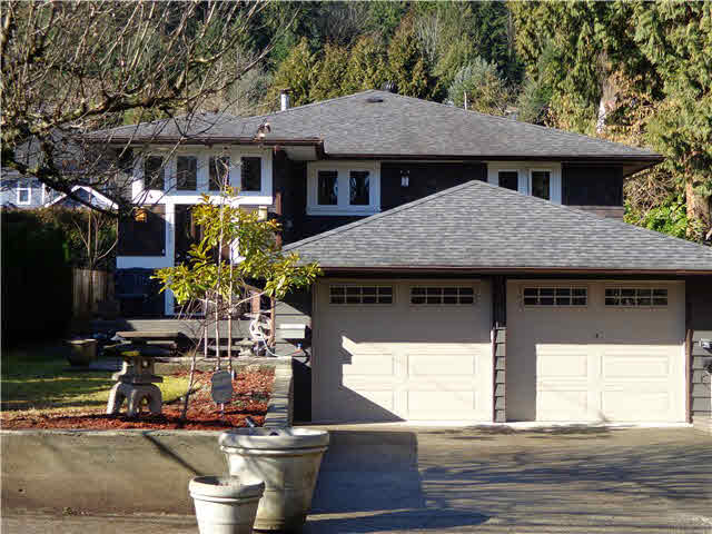1855 Caledonia Avenue - Deep Cove House/Single Family for sale, 5 Bedrooms (V1056728)