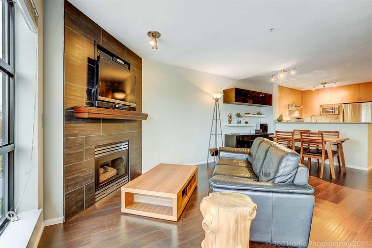 410 124 W 3rd Street - Lower Lonsdale Apartment/Condo for sale, 2 Bedrooms (R2215946)