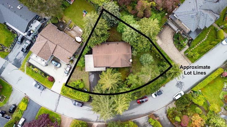 3875 Regent Avenue - Upper Lonsdale Single Family Residence for Sale, 4 Bedrooms (R3042580)
