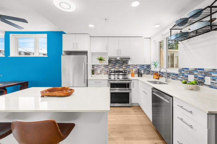 TH5 - 2137 Chesterfield Avenue - Central Lonsdale Townhouse for Sale, 4 Bedrooms (R3078385)