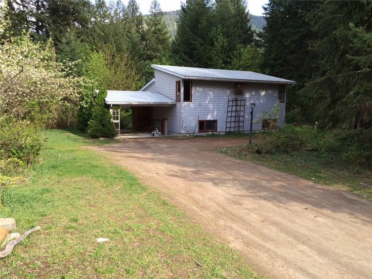 2650 HIGHWAY 3A  - South Slocan House, 3 Bedrooms (2411776)