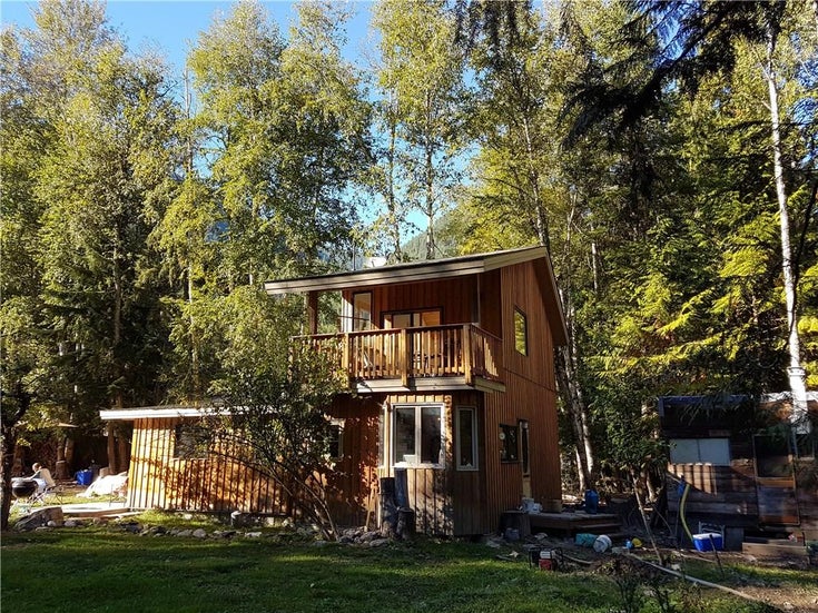 4162 SLOCAN RIVER Road  - Winlaw House, 3 Bedrooms (2416745)