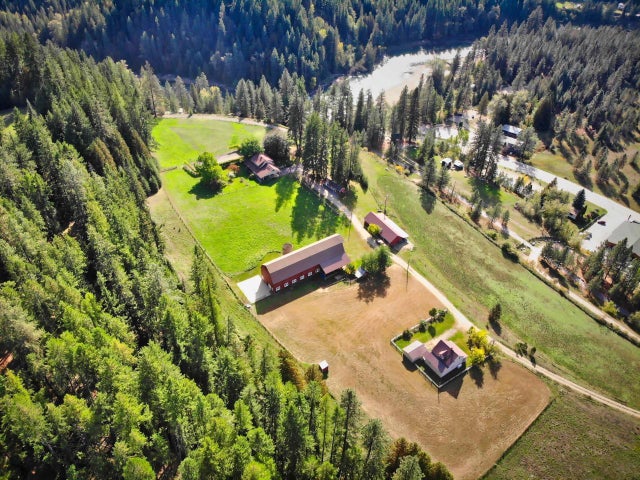 1098 PLAYMOR ROAD - Crescent Valley House for sale, 5 Bedrooms (2470257)