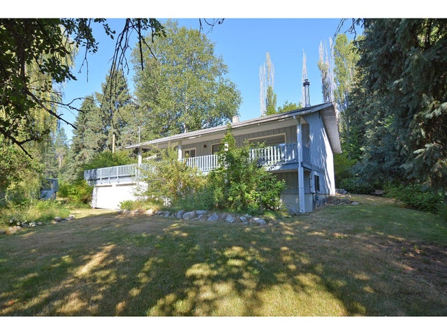 4077 HEROUX ROAD - Nelson House, 6 Bedrooms (2478816)