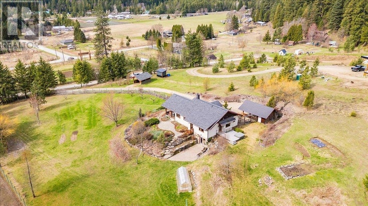 3092 Poohachoff Road - Slocan Park House for Sale, 3 Bedrooms (10342798)