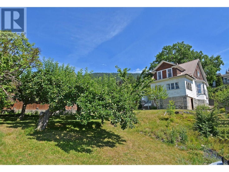 618 Robson Street - Nelson House for Sale, 3 Bedrooms (10356431)
