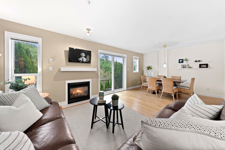 18 - 1204 Main Street - Downtown SQ Townhouse for Sale, 4 Bedrooms (R3053623)