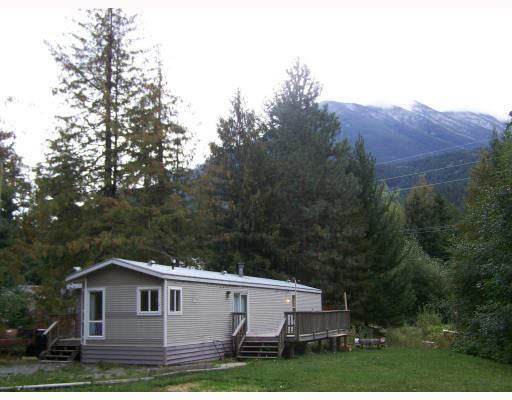 9238 Pemberton Portage Road - Birken Manufactured with Land, 2 Bedrooms (V791100)