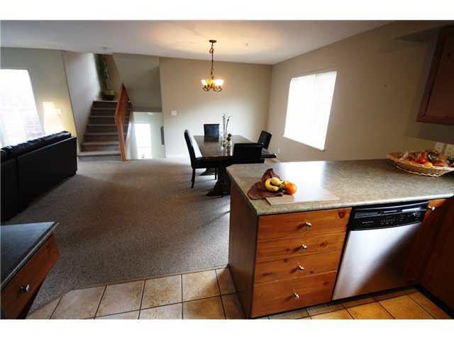 4 1449 Vine Road - Pemberton 1/2 Duplex, 3 Bedrooms (V939065)