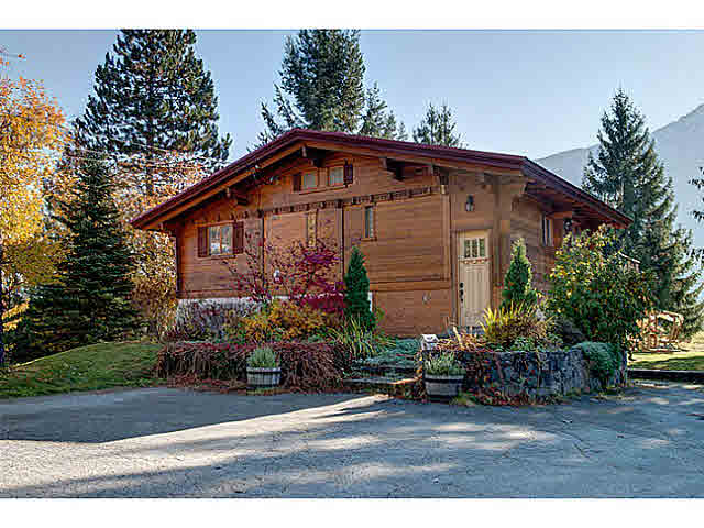 7370 Harrow Road - Pemberton House with Acreage, 3 Bedrooms (V1034616)