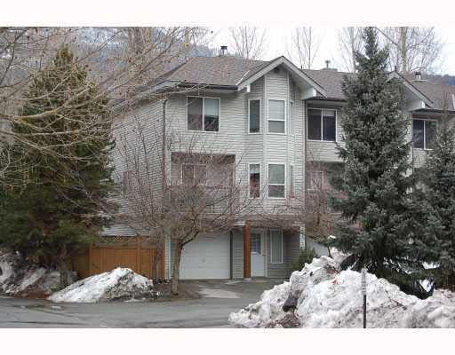 9 7408 Cottonwood Street - Pemberton Townhouse, 3 Bedrooms (V757544)