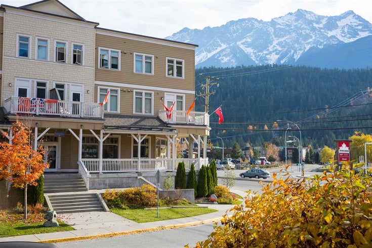 205 7330 Arbutus Street - Pemberton Apartment/Condo, 1 Bedroom (R2399022)