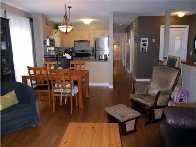 26 7410 Flint Street - Pemberton Apartment/Condo, 2 Bedrooms (V1044443)