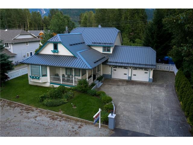 1410 Poplar St - Pemberton Chalet for sale, 4 Bedrooms (W027234)