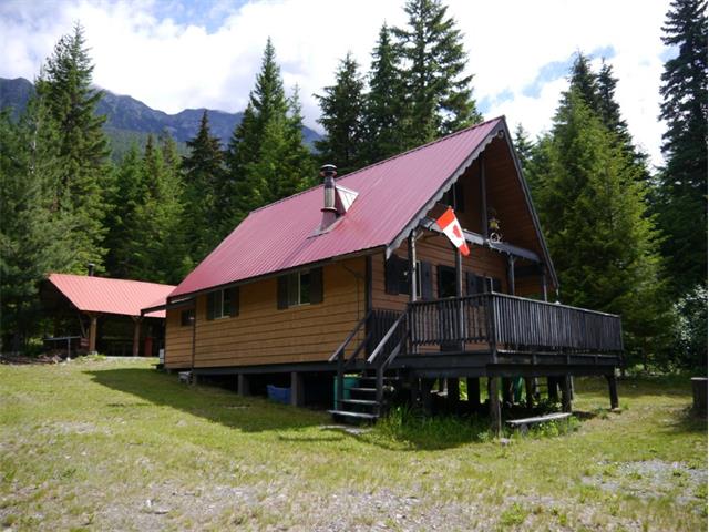 2831 Blackwater Rd - DArcy Chaletwithacreage for sale, 2 Bedrooms (W028022)