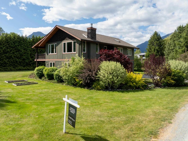 7621 Anderson Road - Pemberton Meadows Single Family Residence for Sale, 3 Bedrooms (R2969174)