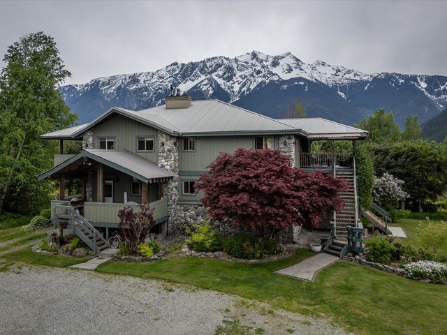 1404 W Pemberton Farm Road - Pemberton Single Family Residence for Sale, 7 Bedrooms (R3002503)