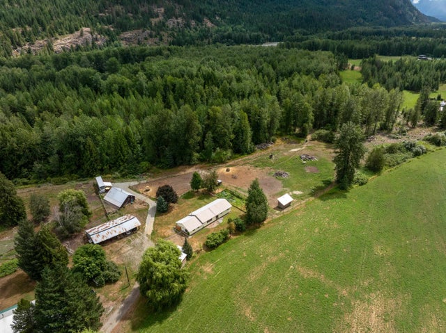 8988B Pemberton Meadows Road - Pemberton Meadows Single Family Residence for Sale, 3 Bedrooms (R3034559)