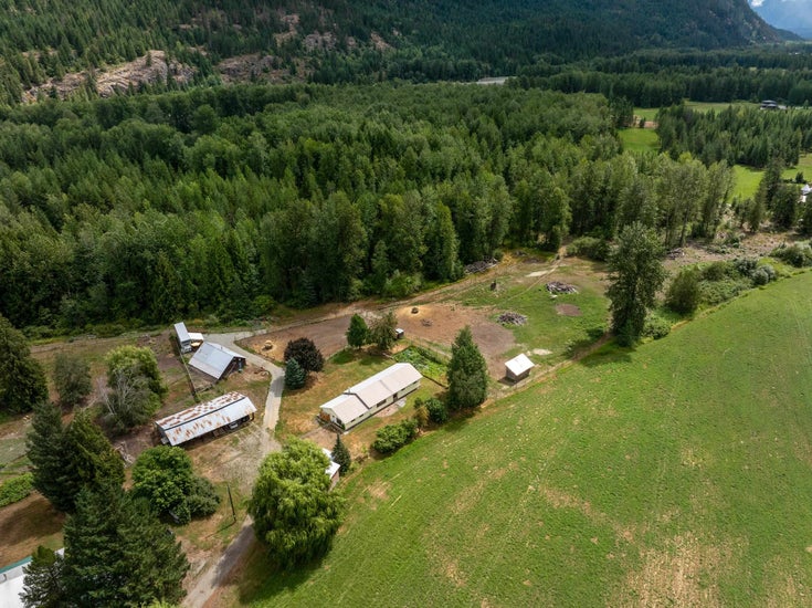 8988B Pemberton Meadows Road - Pemberton Meadows Single Family Residence for Sale, 3 Bedrooms (R3034559)